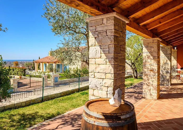 Willa Parona With Private Pool