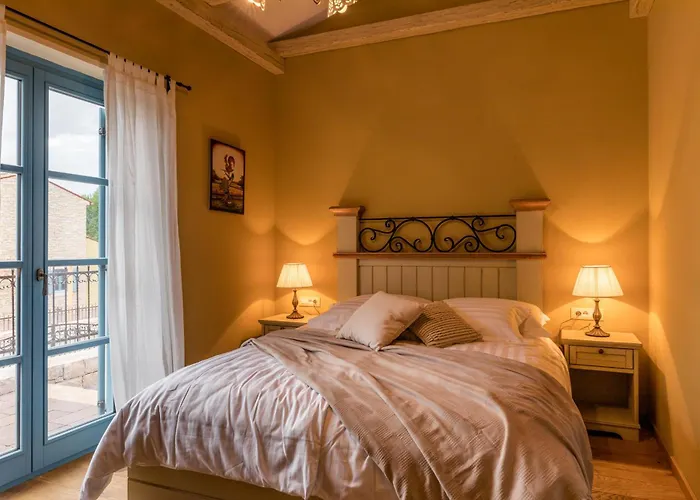 Villa Parona With Private Pool Vilanija